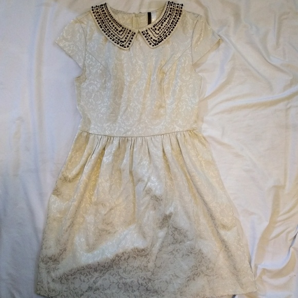 3/$15 Bundle this for the offer! - Picture 2 of 6